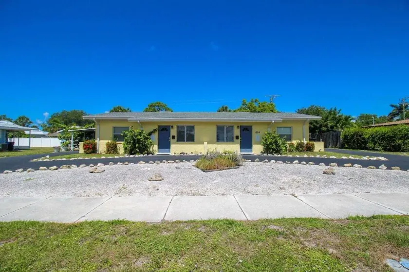 Venice Harbor 606, 2 Bedrooms, WiFi, Sleeps 4, Pet Friendly - Image 1