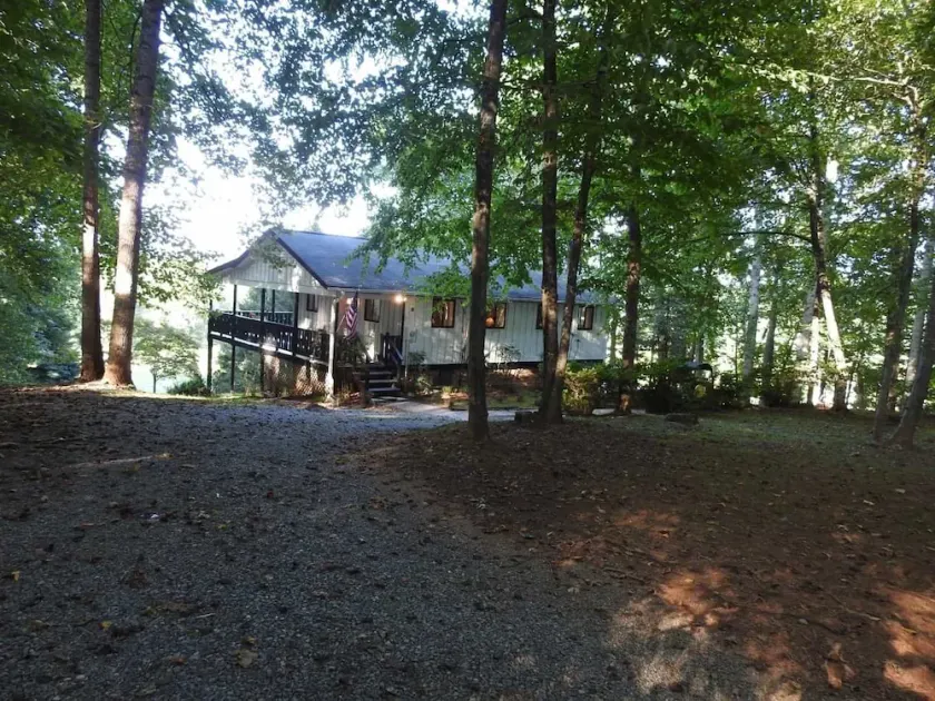 Serene and secluded mountain side retreat home next to The French Broad River. - Image 1