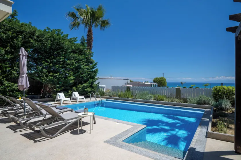 Beachfront Villa Alexandra - Image 1