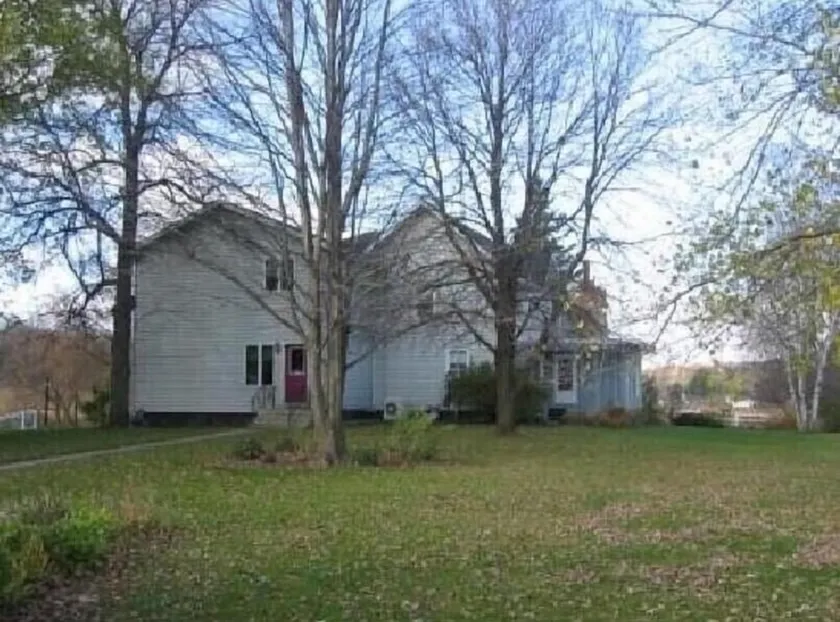 6 Bedroom Home in Gods Country - Image 1