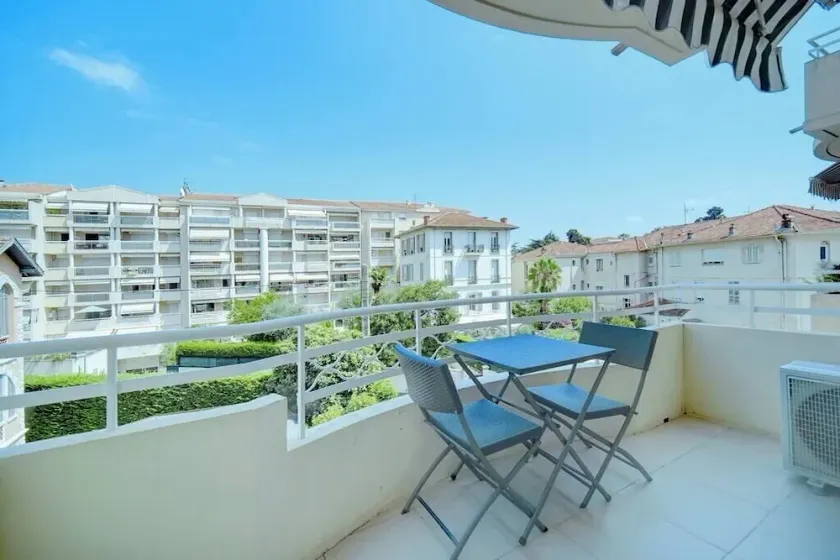 Upstays - Terrace - 2 bedrooms - Downtown - Air - Image 1