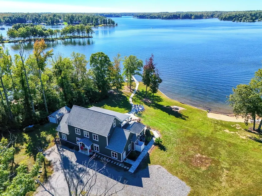 Wine Down: Your Southern-Style Waterfront Getaway on Lake Anna's Private Side - Image 1