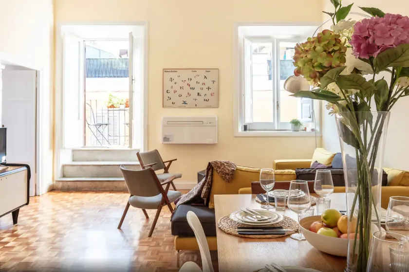 Apartamento de diseño en Pantheon - Image 1