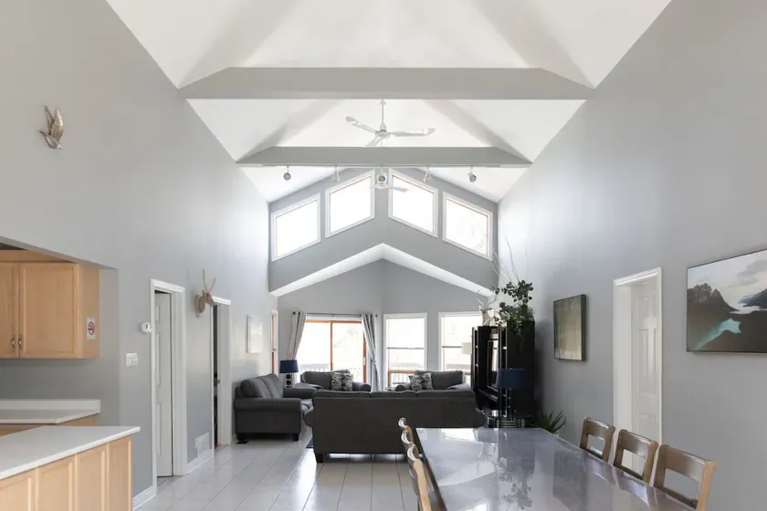 5 STAR BEAUTIFUL HOME: UPPER LEVEL GREAT PRICE, SHORT WALK TO THE BEACH AMAZING! - Image 1