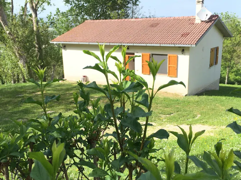 Secluded house in the mountains with garden - Image 1