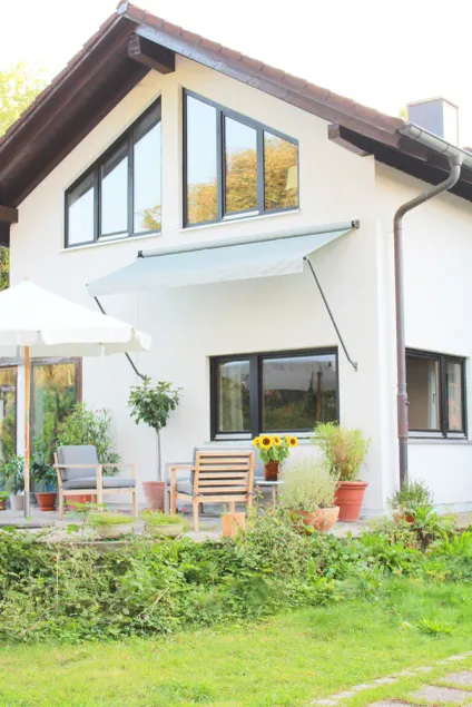 Casa con giardino, 4 camere, 2 bagni, 151 mq - Image 1