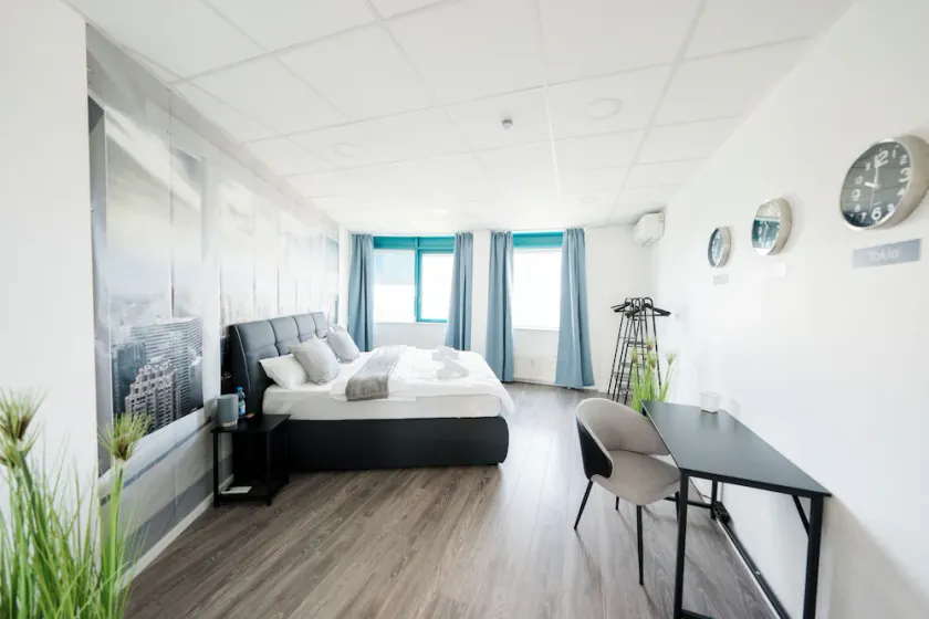 Design Penthouse - 4SZ - 2Bäder - Whirlpool - 2 Parkplätze - Dachterrasse - Image 1