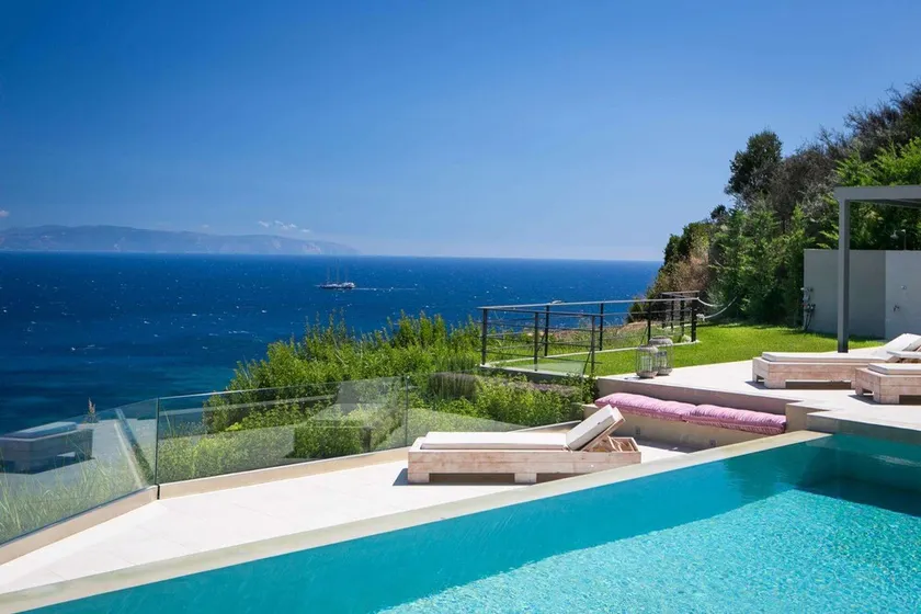 Contemporary Seafront Villa, A/C, Private Pool, Steam Room, Sauna, Gym, Amazing Views - Near Spartia - Image 1