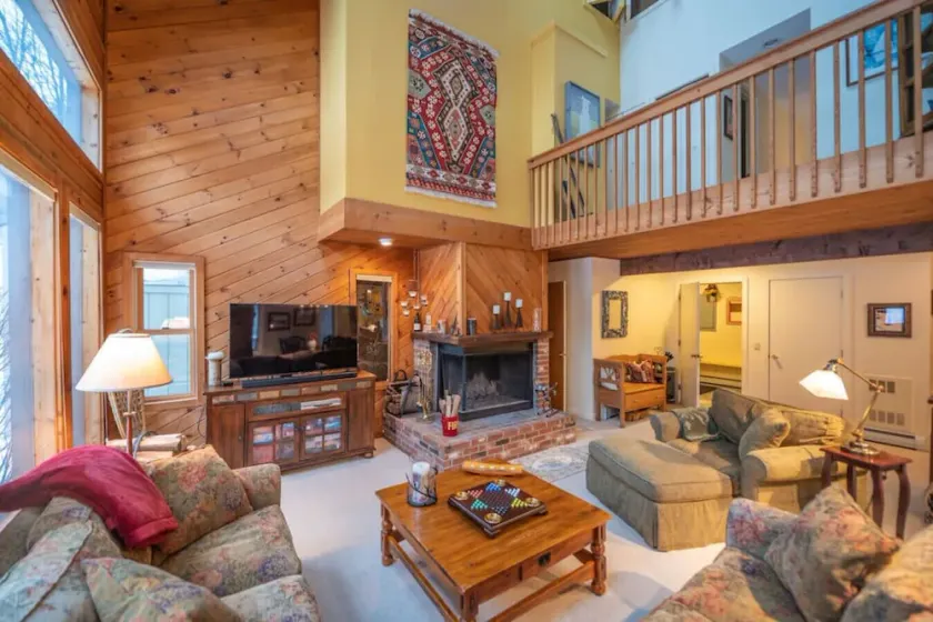New! Family Townhome with Hot Tub, Shuttle service - Image 1