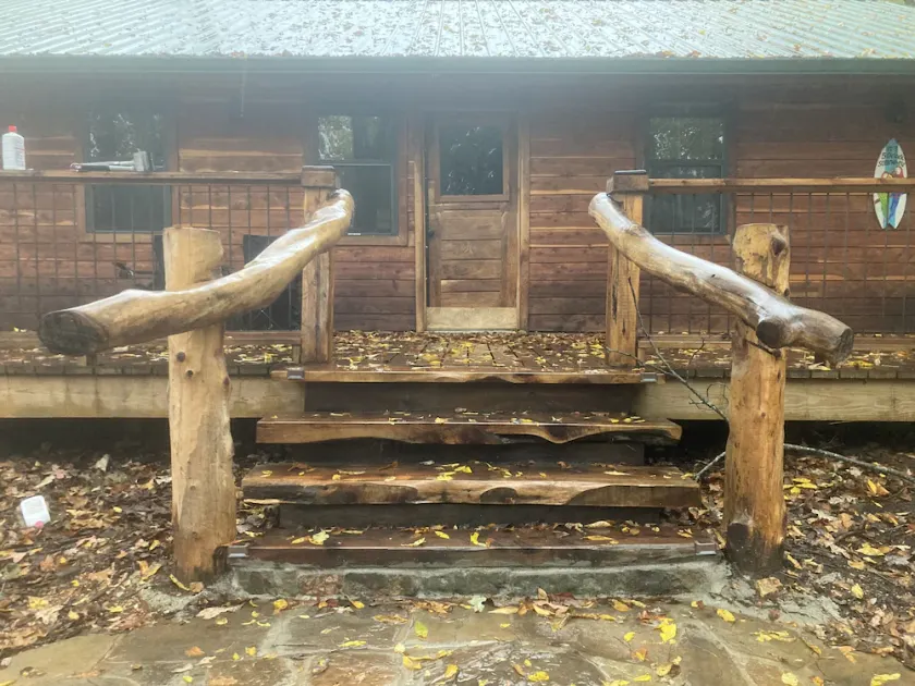 Custom craftsman cabin overlooking the Kings river. - Image 1