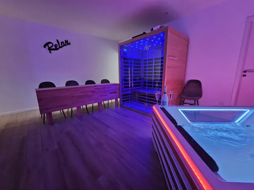 L'appart Spa, Jacuzzi & Sauna - Image 1