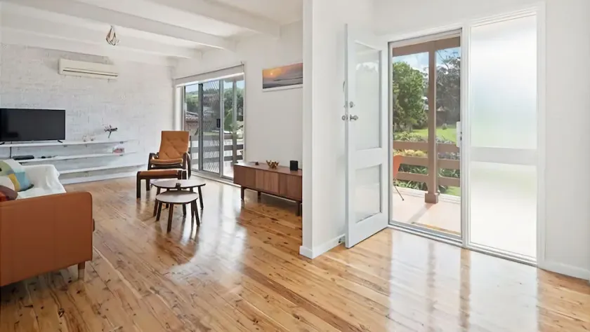 Surf Beach Retreat managed by Batemans Bay Accom - Image 1