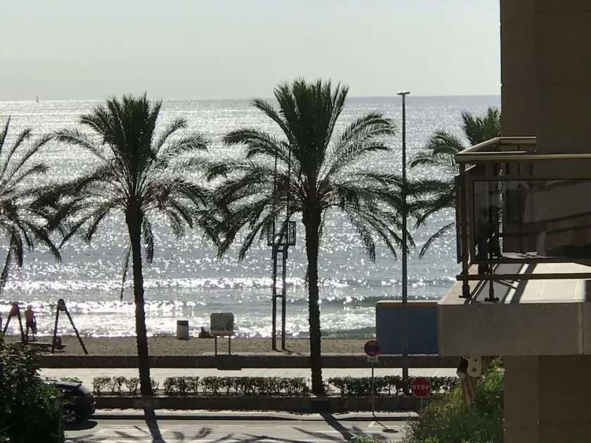 Schönes 3-Zimmer-Haus mit Pool und Blick 50 m vom Strand am Meer - Image 1