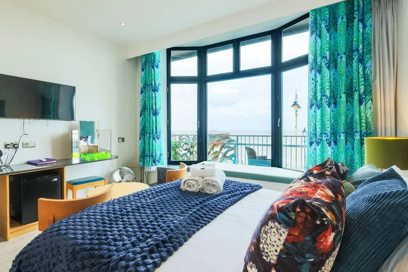 Seaview Enchanting Double Room - Image 1