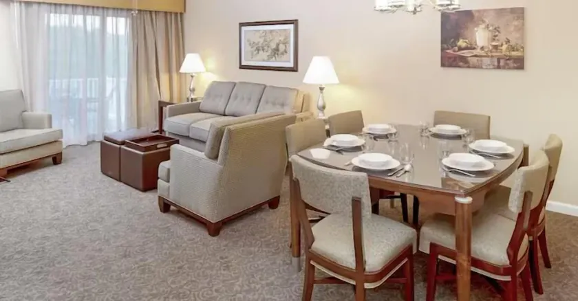 Always a Great Idea To Unwind! 2 Amazing Suites w/ Kitchen and Living Room - Image 1