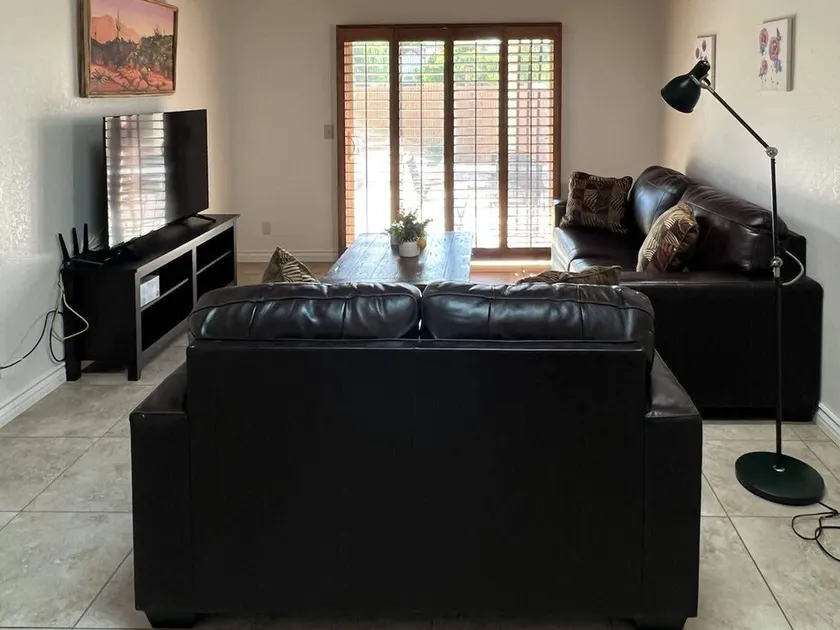 Wow! Single-story 3BR Chandler home - Image 1