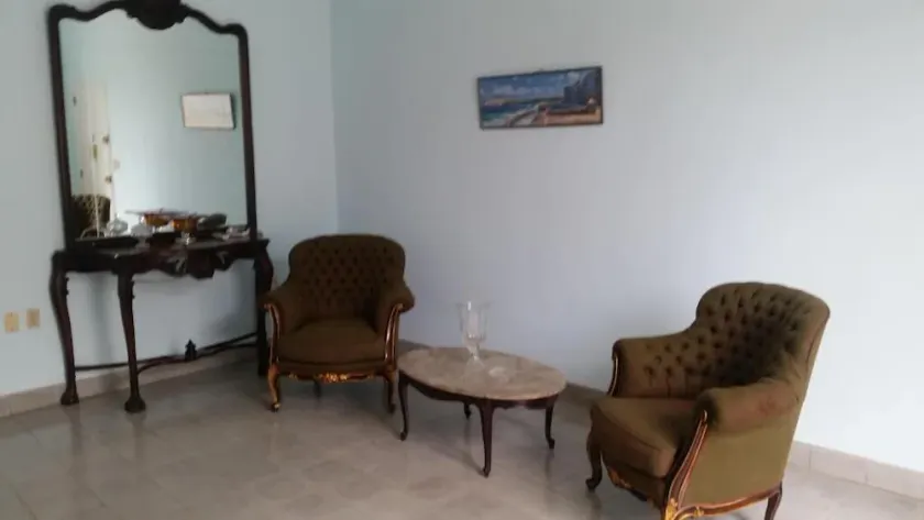 Cary Apartment - Image 1