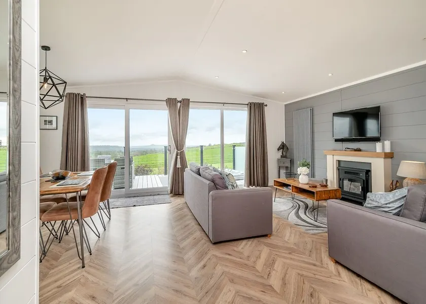 Midsomer Lodges - Image 1