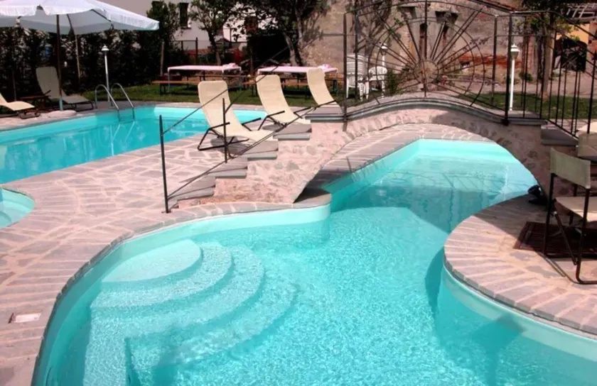 Schönes alleinstehendes Ferienhaus mit Whirlpool, privatem Pool, Klimaanlage,  W-LAN, TV, Veranda - Image 1