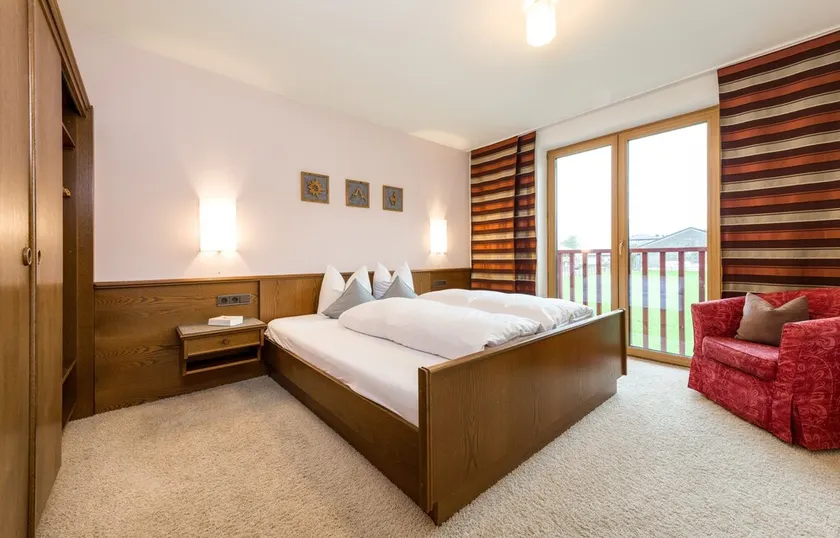 Large apartment with 2 bedrooms ideal for families - Image 1