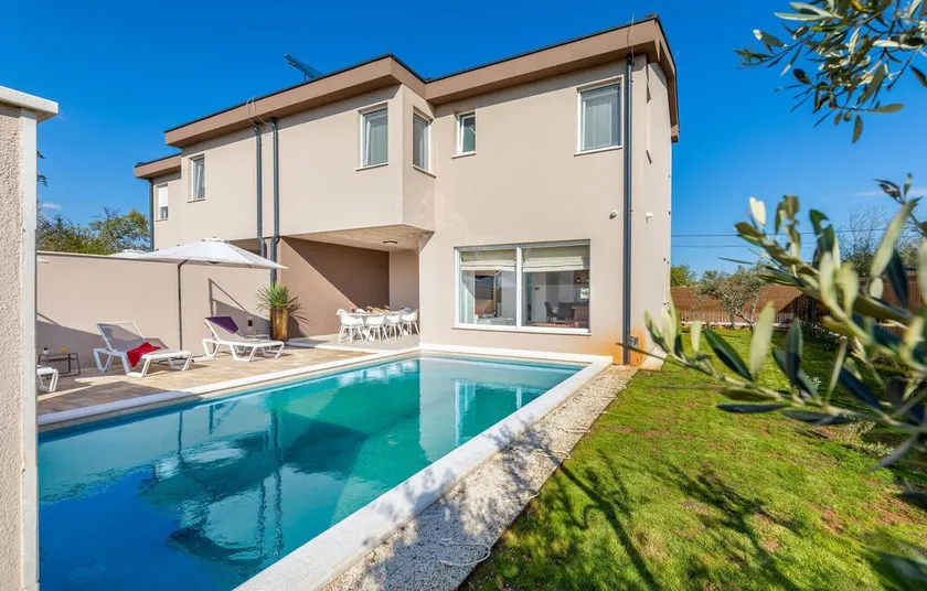 Amazing Home In Segotici - Image 1