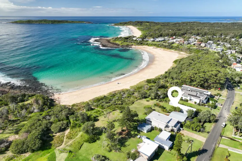 Waves At Bawley - Beachfront Beach House - Image 1