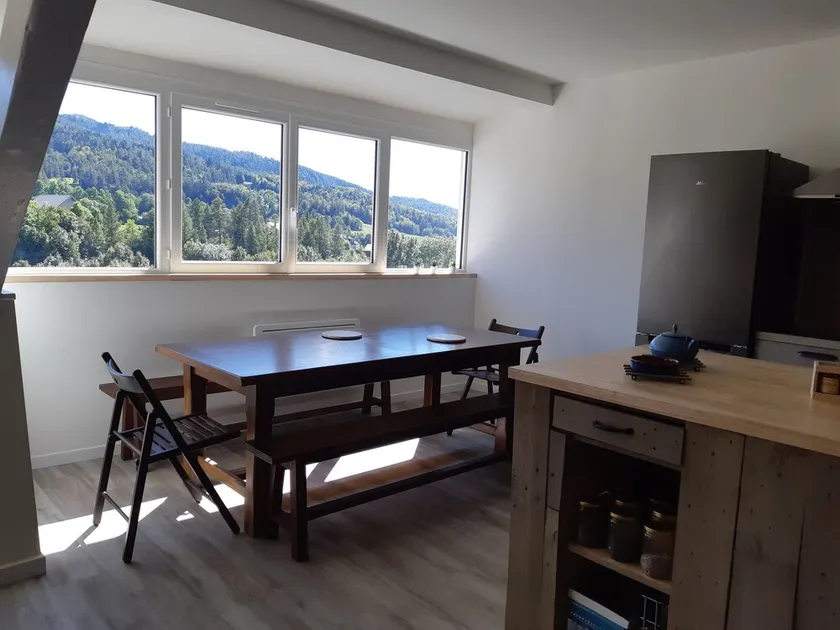 Bel Appartement T4, 84 m2, au Cœur D'ancelle, aux Pieds des Montagnes - Image 1