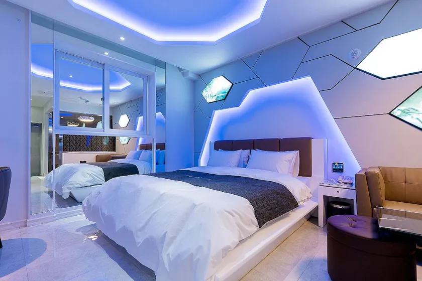 Theban Hotel - Image 1