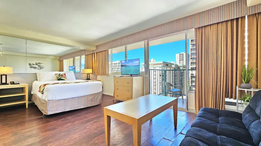 15e étage - Coeur de Waikiki avec balcon pour 4 personnes - Image 1