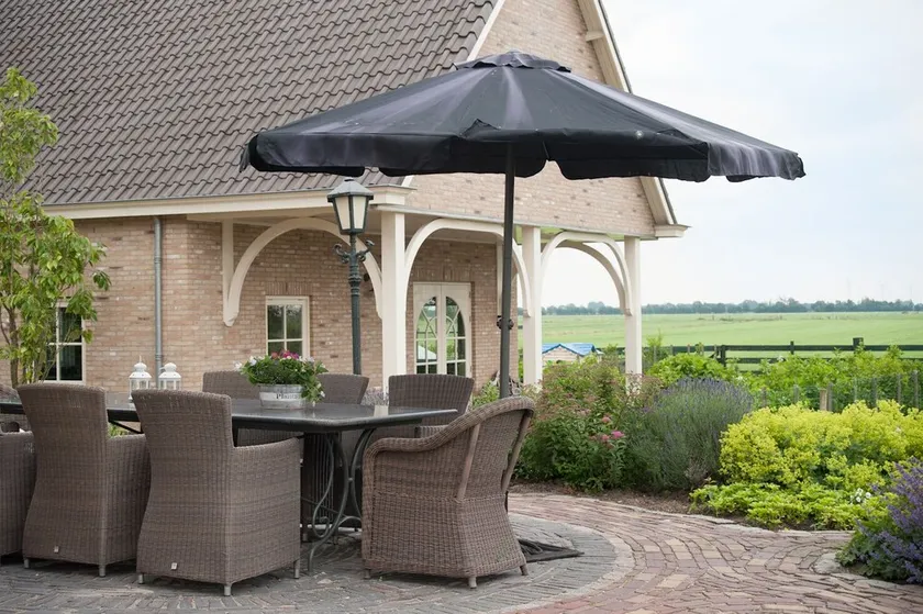 Rural villa in the center of the Netherlands - Image 1