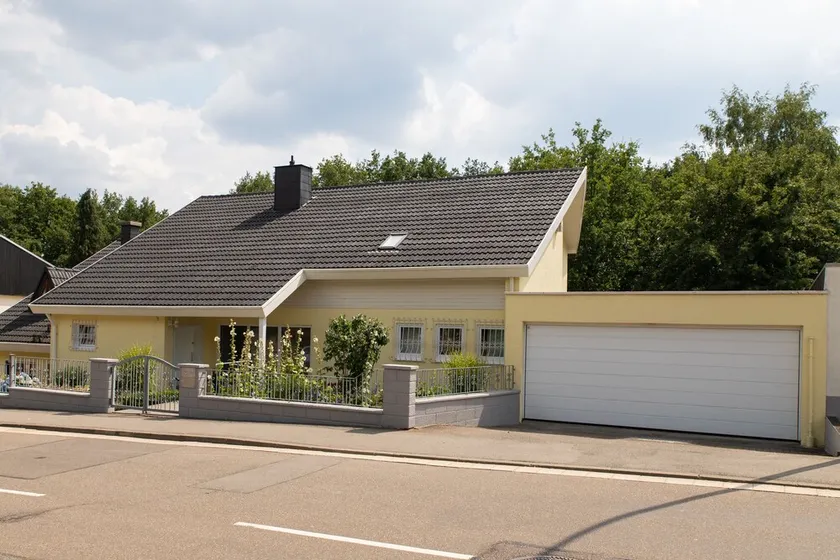 Ferienhaus Juliane - ein wunderschöner Blick hinein in den Pfälzer Wald - Image 1
