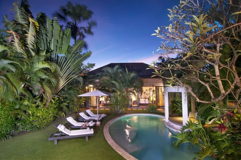 Alice Dua, villa de 2 chambres dans le centre de Seminyak - Image 1