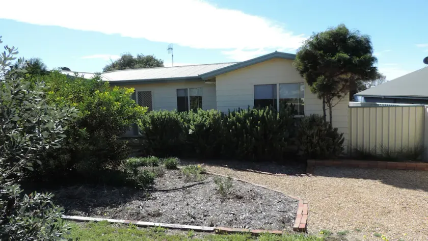 JJ's Beach house - Goolwa Beach - Image 1