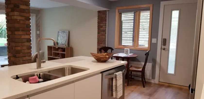 Charming, stunning beautiful Apartment<br> https://players.cupix.com/p/1b0E82F5! - Image 1