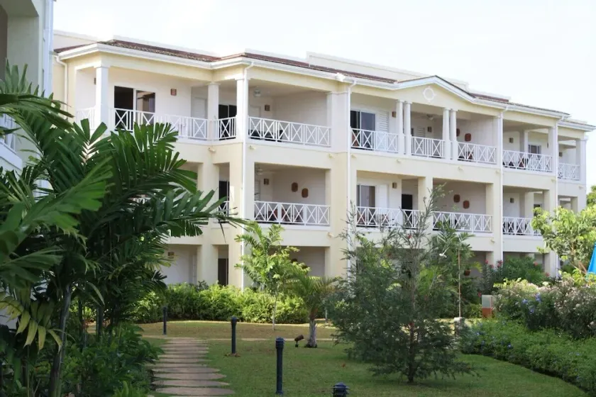 NEW 3 BED FRONTE MARE & Deluxe vista mare ATTICO APPARTAMENTO 3, 2 e 1 letto OPZIONE - Image 1