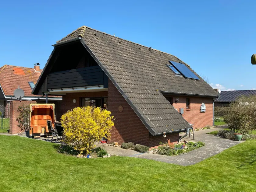 4-star* feel-good house with sauna, fireplace and fully fenced North Sea garden - Image 1
