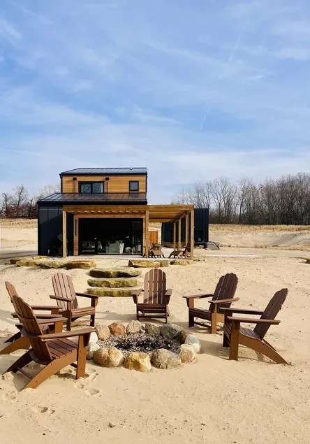 Family Friendly Lake Front New Build - 5bdrm + Hot Tub - Image 1