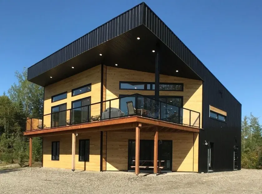 Chalet La Baie et la Bête on Lac-Long - Image 1