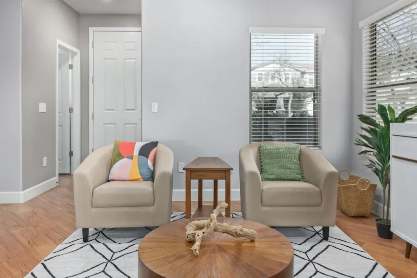 Short or Longer Stays! Spacious Chic Downtown Retreat w/ Community Pool - Image 1