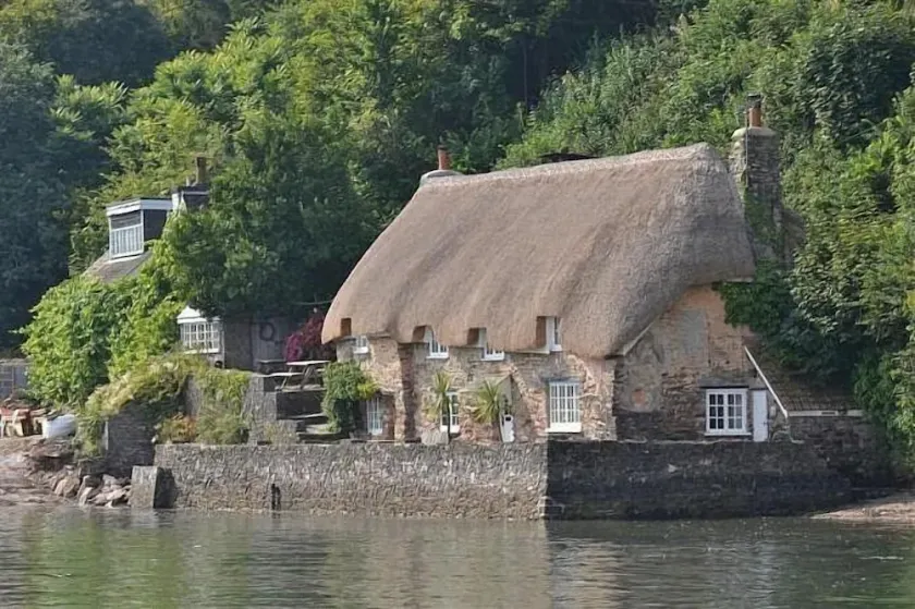 A Peaceful 4 Bedroom Riverside Property Located Near Dartmouth In South Devon - Image 1