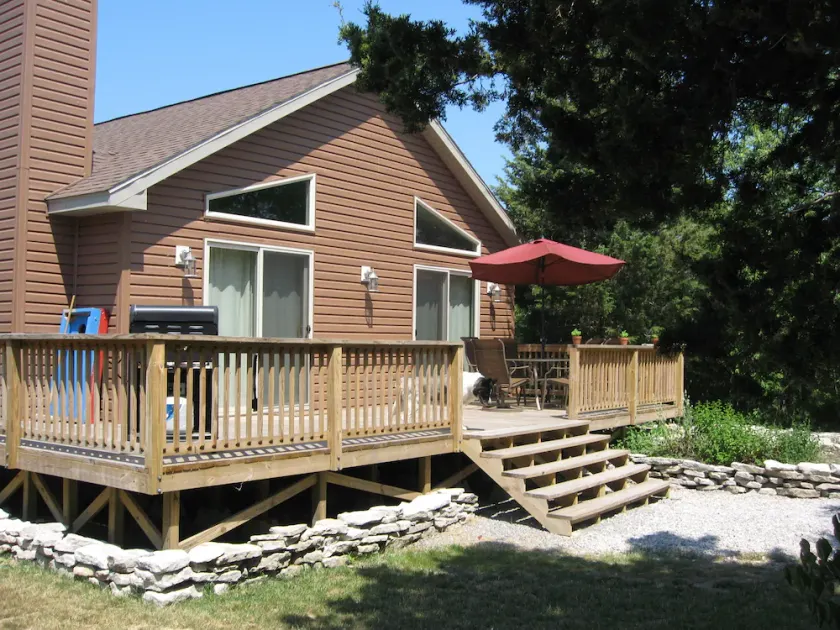 Cedar Cottage - Kelleys Island (Lake Erie) Vacation Retreat - Image 1
