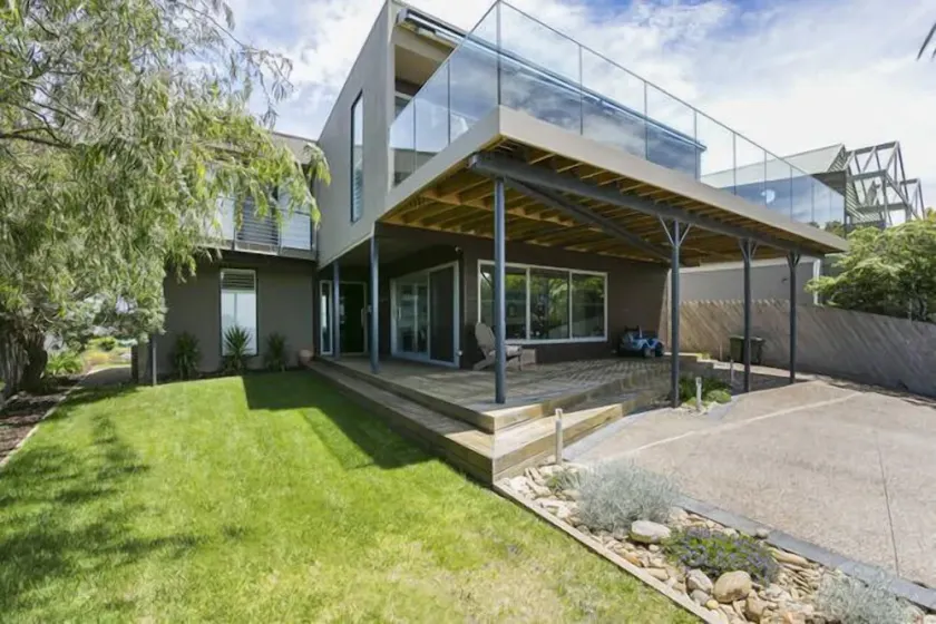 Seaview Retreat - large house with beautiful bay views - Image 1