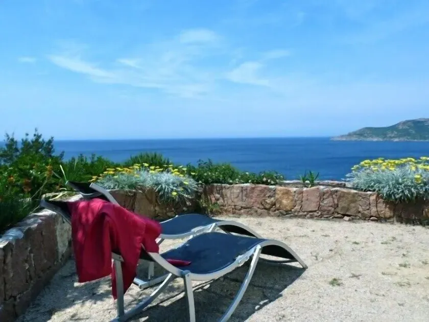 Apartment in a quiet neighbourhood with view of the sea and mountain - Image 1