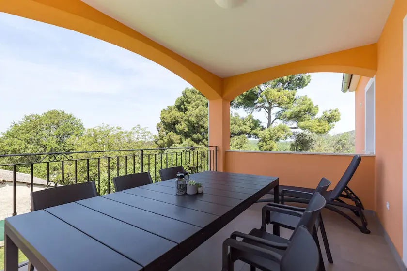 Holiday home in quiet location, sea view, 2 separate units, up to 10 persons - Image 1