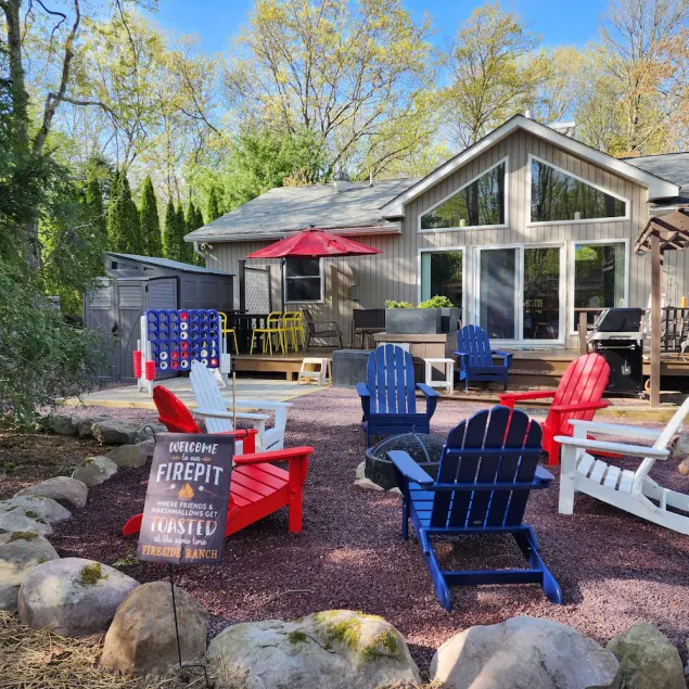 Ranch at Bear Creek Lake Jim Thorpe game room, fire pit walk to pool and lake! - Image 1