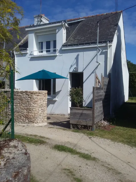 Petite maison 2 personnes à Crach avec jardin ombragé - Image 1