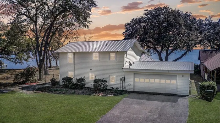 Deep Water Lakefront Home w/ Private Dock - Image 1