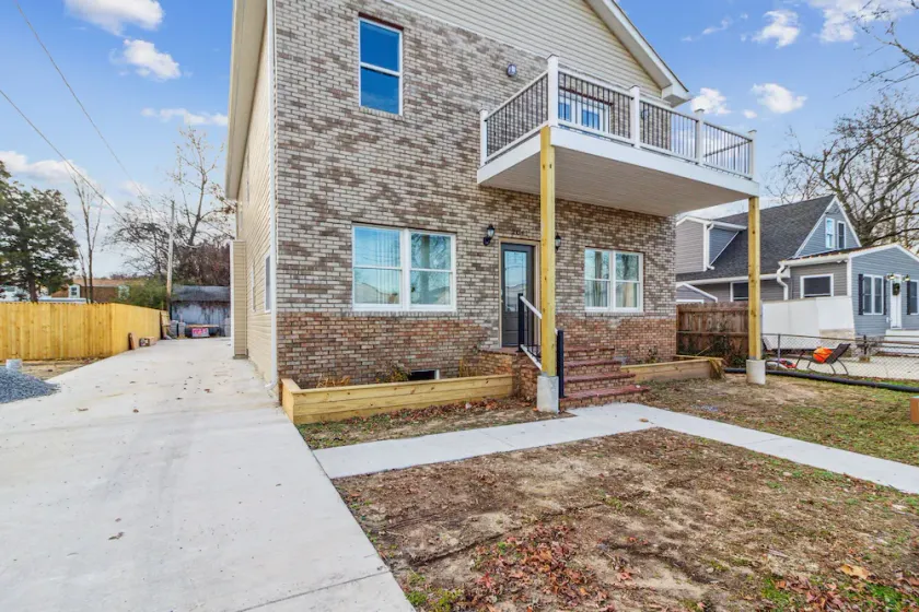 House near Patapsco River 2700 square feet - Image 1