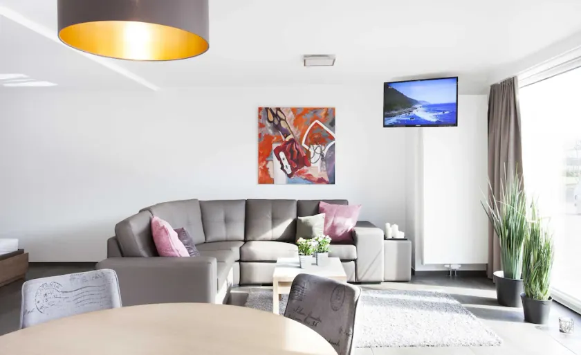 Apartamento moderno com equipamento sofisticado - Image 1