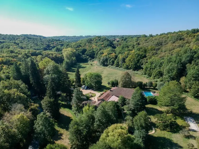 Charming 5 ha estate, catering and activities + barn for small events - Image 1